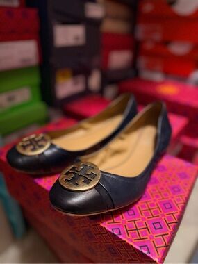 Tory Burch Navy/Black Leather Ballet Flats - Classic Logo Medallion